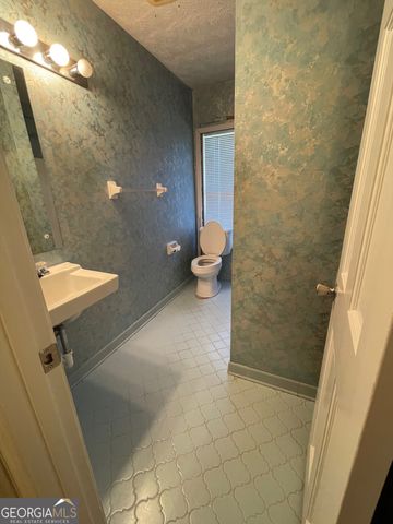 5003 Pineview Terrace, Fayetteville, GA 30214