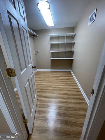 5003 Pineview Terrace, Fayetteville, GA 30214