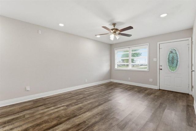 211 Michigan Avenue, Sulphur, LA 70663