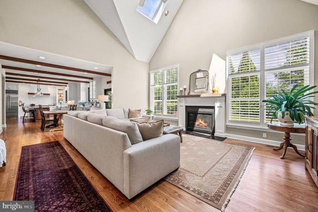 1 FAIRWIND LN, Exton, PA 19341