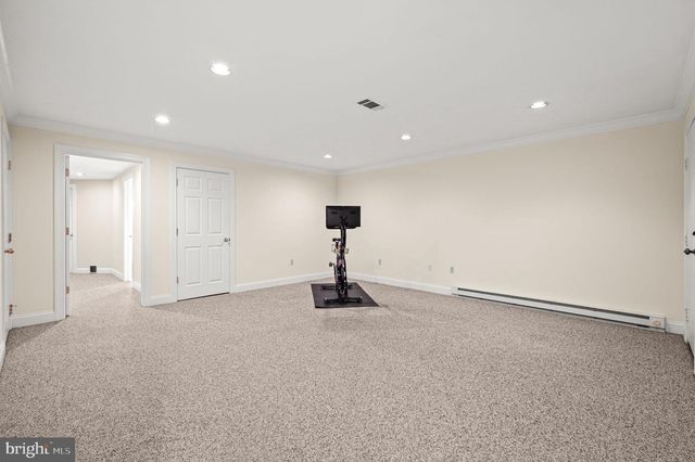 1 FAIRWIND LN, Exton, PA 19341