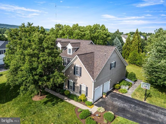 1 FAIRWIND LN, Exton, PA 19341