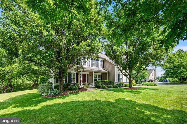 1 FAIRWIND LN, Exton, PA 19341