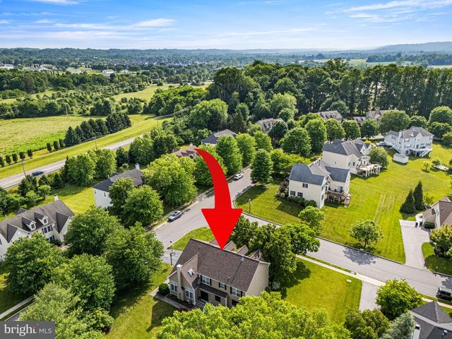 1 FAIRWIND LN, Exton, PA 19341