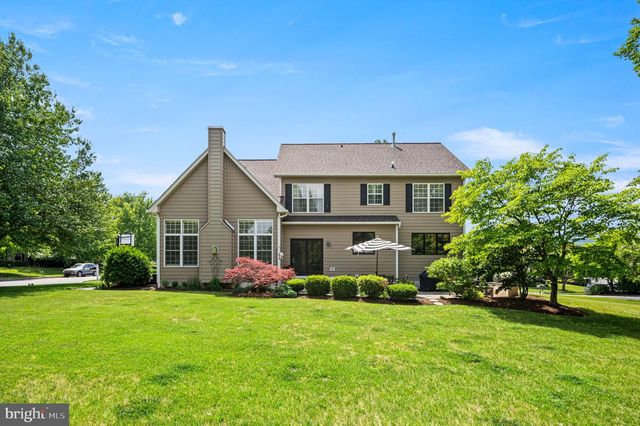 1 FAIRWIND LN, Exton, PA 19341