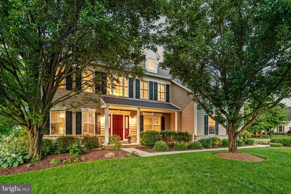 1 FAIRWIND LN, Exton, PA 19341