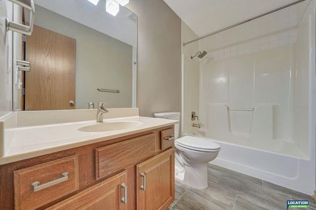 20216 N Shore Drive, Eagle, NE 68430