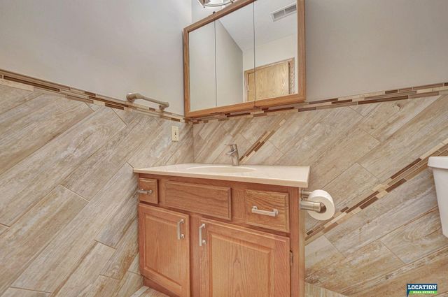 20216 N Shore Drive, Eagle, NE 68430