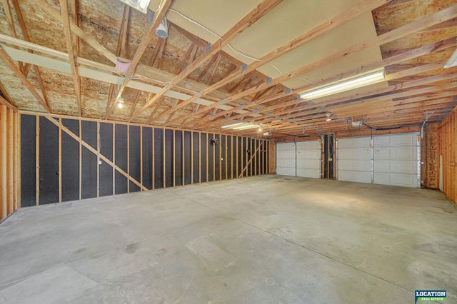 20216 N Shore Drive, Eagle, NE 68430