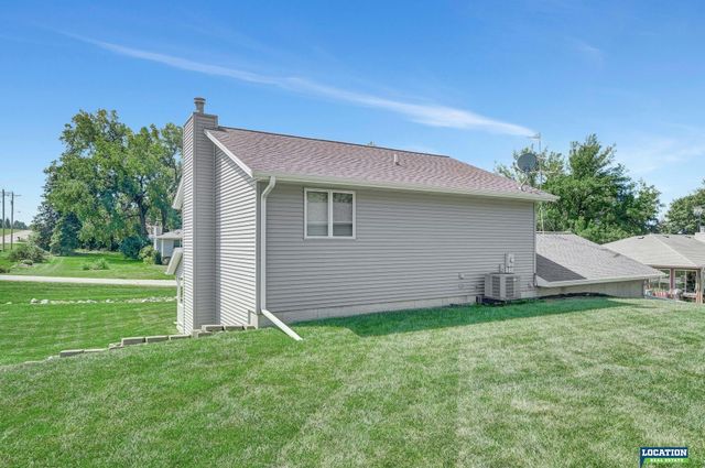 20216 N Shore Drive, Eagle, NE 68430