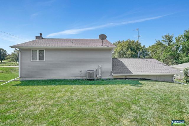 20216 N Shore Drive, Eagle, NE 68430