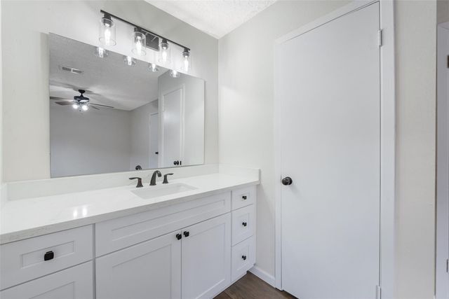 2792 Forest Point Drive, League City, TX 77573