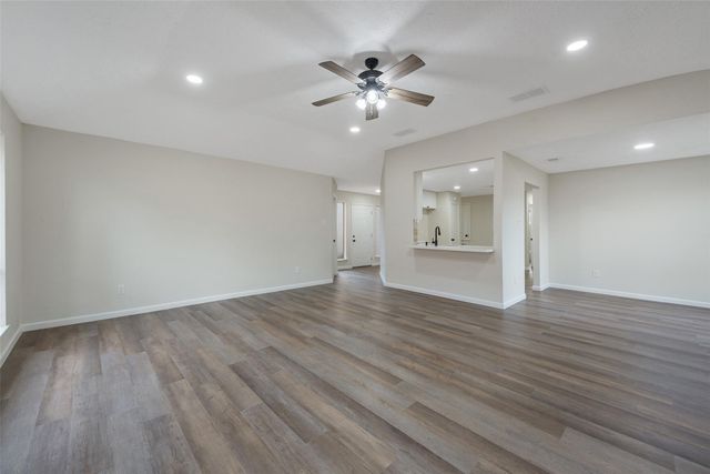 2792 Forest Point Drive, League City, TX 77573