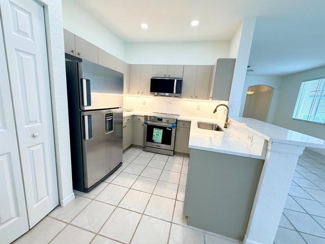 673 CONSERVATION Drive, Weston, FL 33327