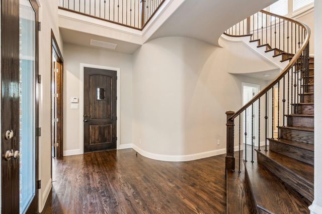 402 Montpelier Drive, Southlake, TX 76092