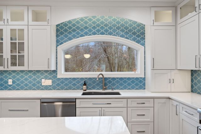 12 S Broadway, Beverly Shores, IN 46301