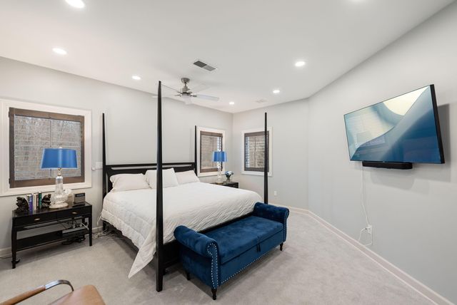 12 S Broadway, Beverly Shores, IN 46301