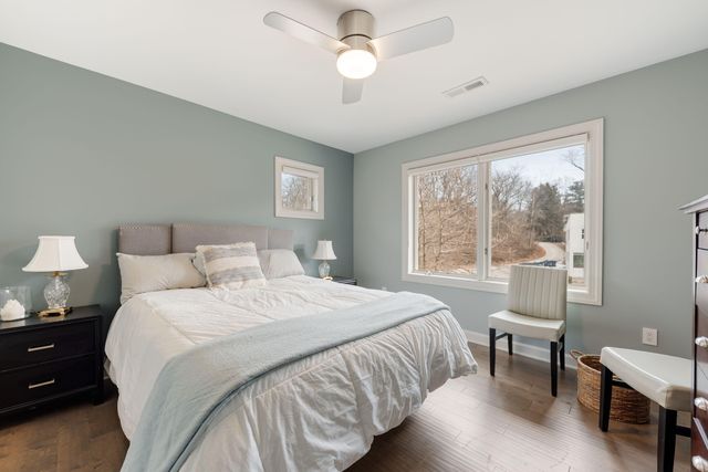 12 S Broadway, Beverly Shores, IN 46301