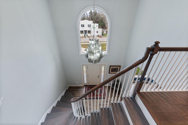 12 S Broadway, Beverly Shores, IN 46301