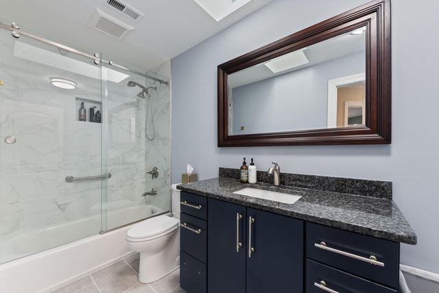 12 S Broadway, Beverly Shores, IN 46301