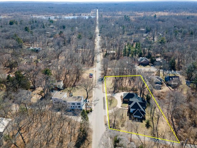 12 S Broadway, Beverly Shores, IN 46301