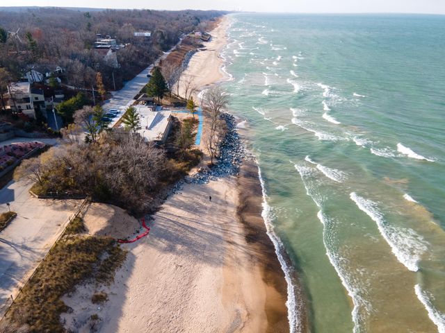 12 S Broadway, Beverly Shores, IN 46301