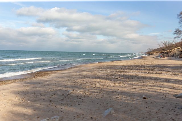 12 S Broadway, Beverly Shores, IN 46301