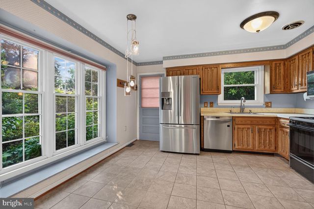 8601 JACKSON AVE, Manassas, VA 20110