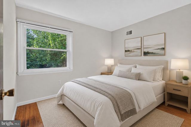 8601 JACKSON AVE, Manassas, VA 20110