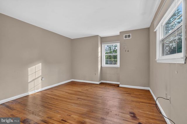 8601 JACKSON AVE, Manassas, VA 20110