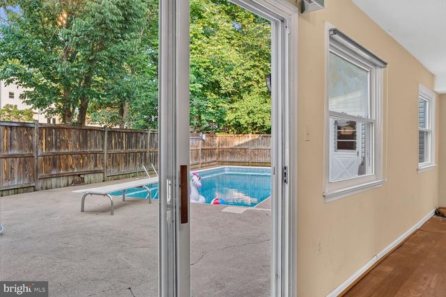 8601 JACKSON AVE, Manassas, VA 20110