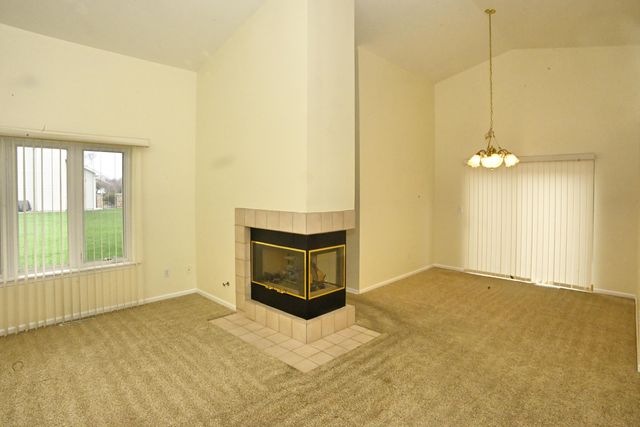 192 Heather Lane, Hobart, IN 46342