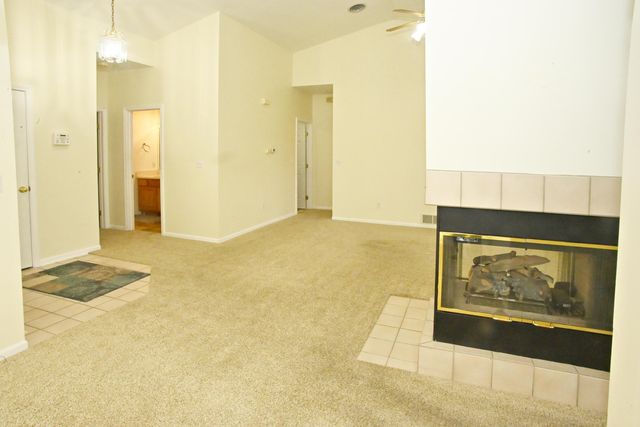 192 Heather Lane, Hobart, IN 46342