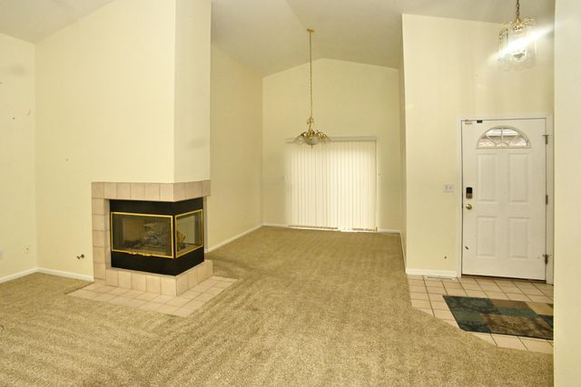 192 Heather Lane, Hobart, IN 46342