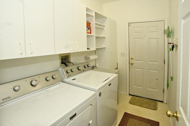 192 Heather Lane, Hobart, IN 46342