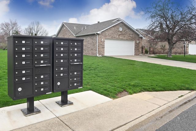 192 Heather Lane, Hobart, IN 46342