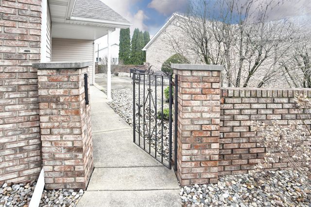 192 Heather Lane, Hobart, IN 46342