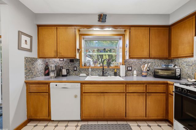 23655 Southland Street, Clinton Twp, MI 48036