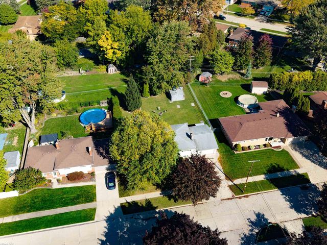 23655 Southland Street, Clinton Twp, MI 48036