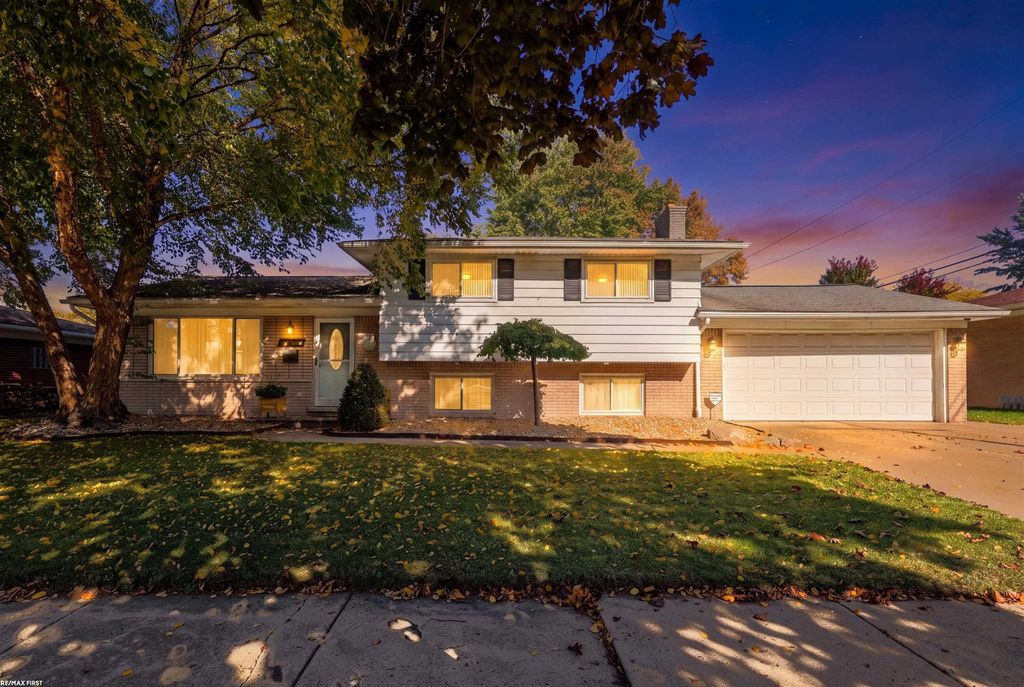 23655 Southland Street, Clinton Twp, MI 48036