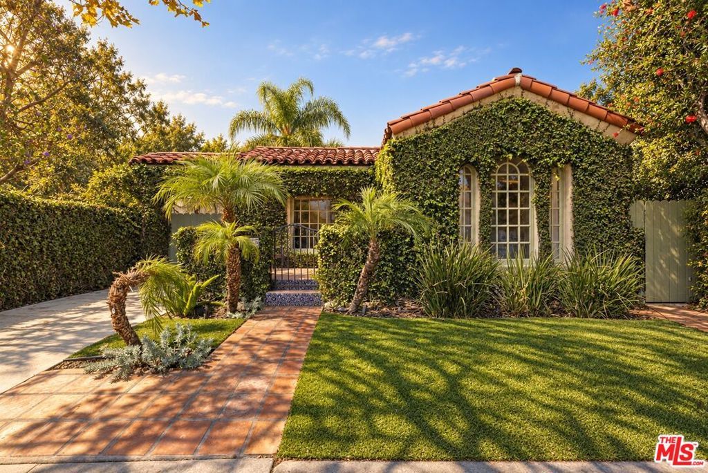 8215 Clinton Street, Los Angeles, CA 90048 — exterior