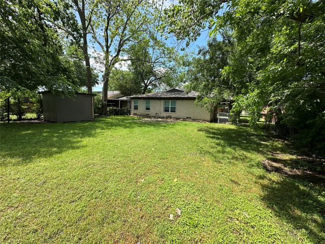 1928 Las Cruces Lane, Dallas, TX 75217