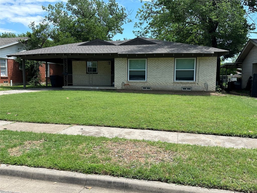 1928 Las Cruces Lane, Dallas, TX 75217
