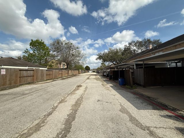 3974 Belle Park Drive 3974, Houston, TX 77072