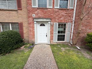 3974 Belle Park Drive 3974, Houston, TX 77072