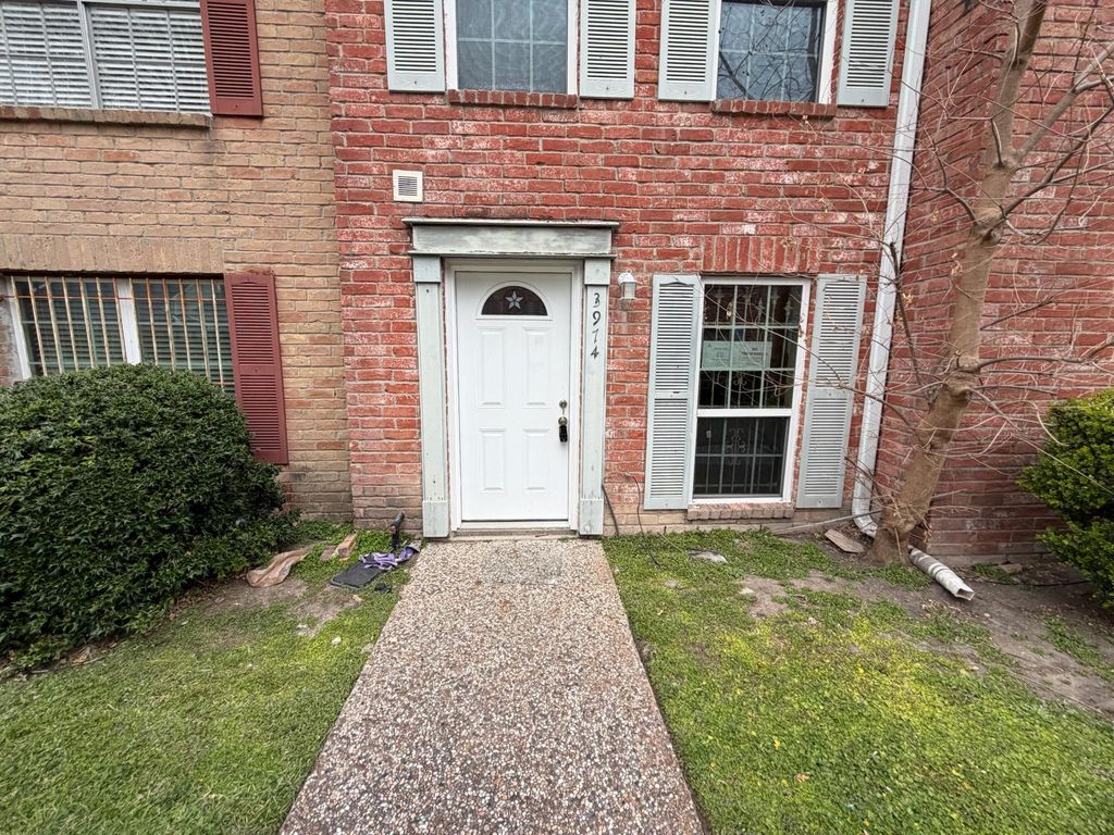 3974 Belle Park Drive 3974, Houston, TX 77072