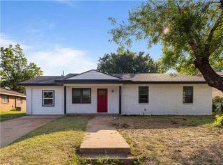 2009 Broadway Street, Waco, TX 76704