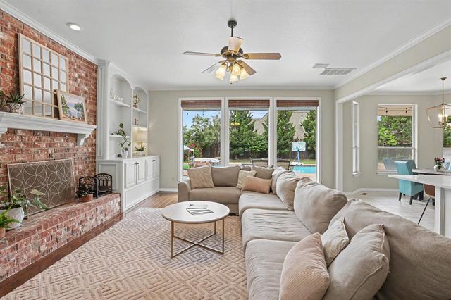 13801 Plantation Way, Edmond, OK 73013
