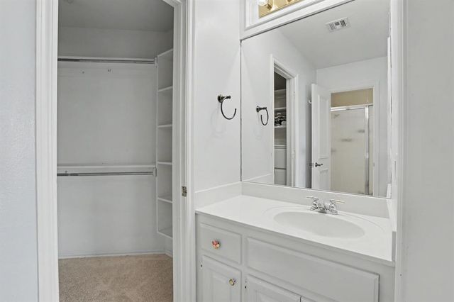 13801 Plantation Way, Edmond, OK 73013