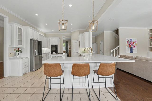 13801 Plantation Way, Edmond, OK 73013